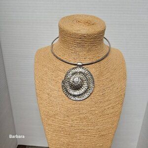 Handmade Silvertone Hammered Patina Spiral Pendant Open Choker Necklace